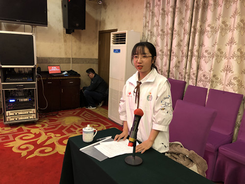 学生代表李雨霆同学发言_副本.jpg 学生代表李雨霆同学发言_副本.jpg